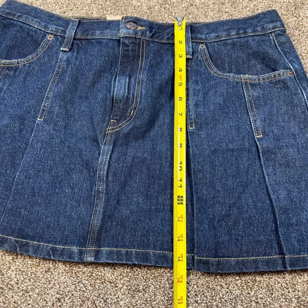 Levi's Pleated Denim Jean Mini Skirt NWT Size 34 Academia Schoolgirl Y2K A-Line